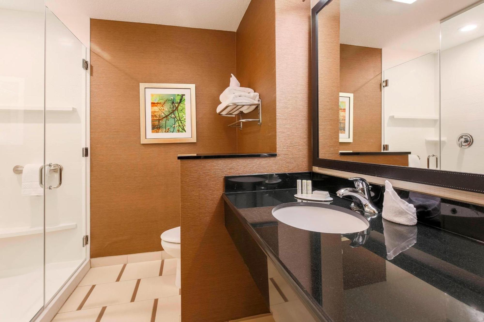 Fairfield Inn & Suites By Marriott Pleasanton Exterior foto